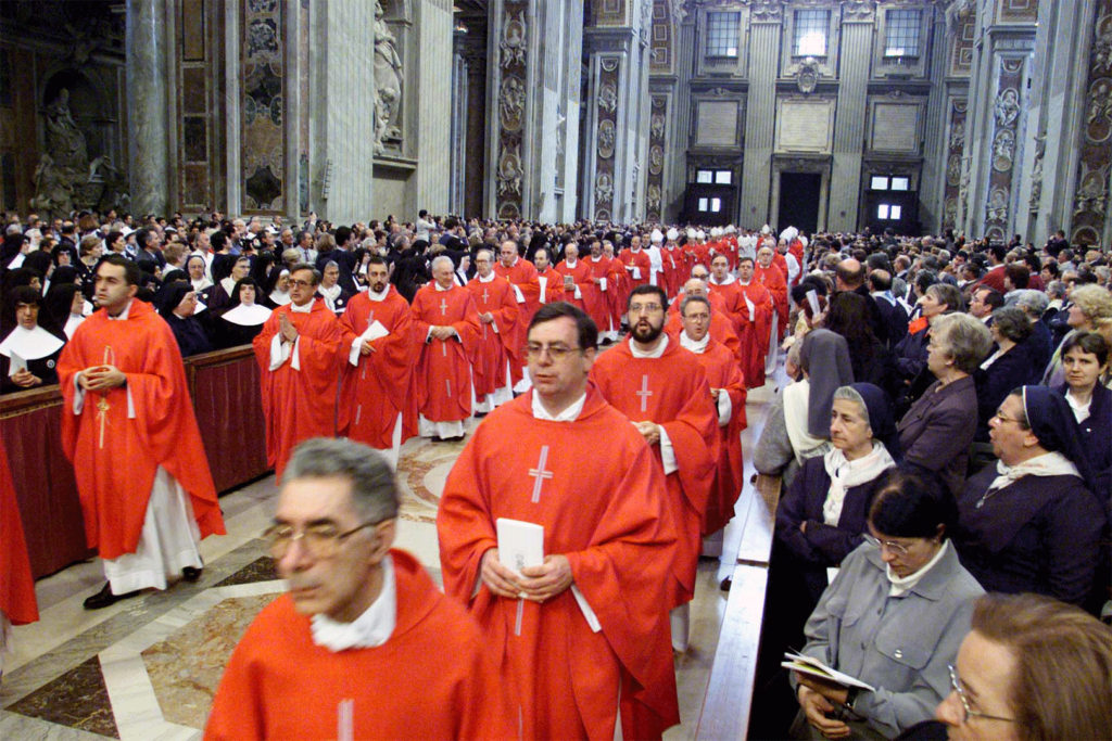 María Teresa y sus Hijas Mártires - Parroquia San Pio X de Algemesí Valencia - Beatificación en el Vaticano procesión de entrada